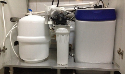 how full should brine tank be